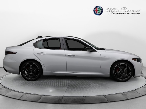 New 2024 Alfa Romeo Giulia Veloce for sale $55,060 at Maserati of Greenwich in Greenwich CT 06830 18