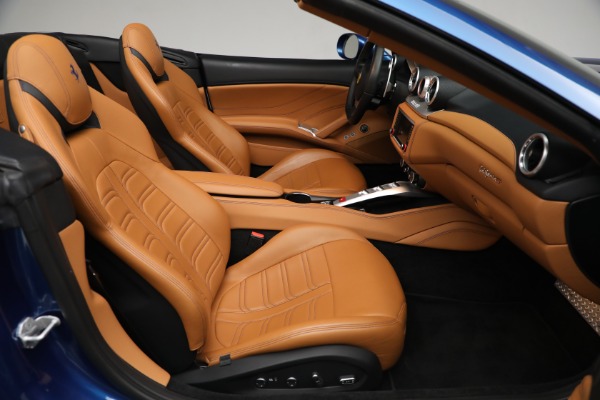 Used 2016 Ferrari California T for sale Sold at Maserati of Greenwich in Greenwich CT 06830 24