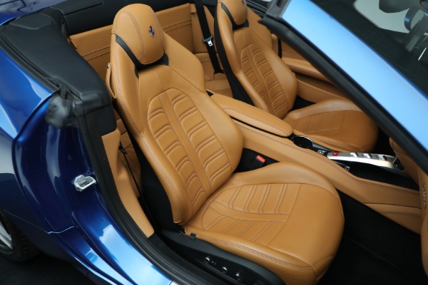 Used 2016 Ferrari California T for sale Sold at Maserati of Greenwich in Greenwich CT 06830 25