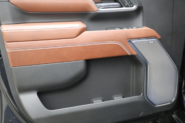 Used 2024 GMC Sierra 2500HD Denali Ultimate for sale Sold at Maserati of Greenwich in Greenwich CT 06830 14