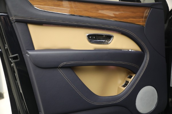 Used 2024 Bentley Bentayga EWB V8 for sale Sold at Maserati of Greenwich in Greenwich CT 06830 14