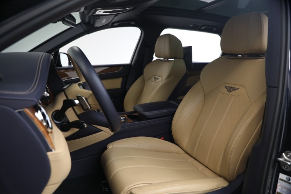 Used 2024 Bentley Bentayga EWB V8 for sale Sold at Maserati of Greenwich in Greenwich CT 06830 17