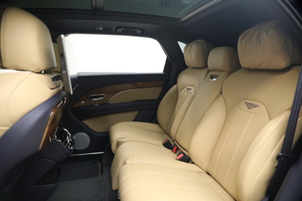 Used 2024 Bentley Bentayga EWB V8 for sale Sold at Maserati of Greenwich in Greenwich CT 06830 20