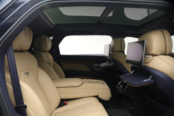 Used 2024 Bentley Bentayga EWB V8 for sale Sold at Maserati of Greenwich in Greenwich CT 06830 26