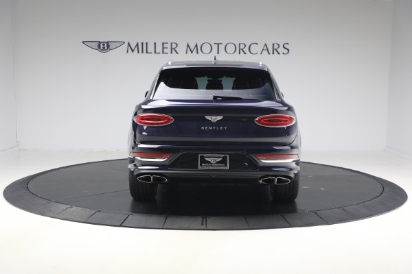 Used 2024 Bentley Bentayga EWB V8 for sale Sold at Maserati of Greenwich in Greenwich CT 06830 4