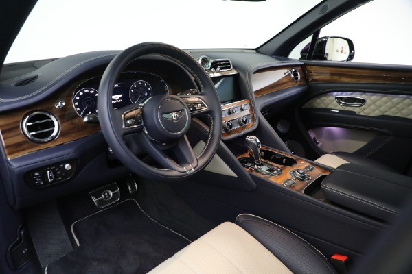 Used 2021 Bentley Bentayga V8 for sale Sold at Maserati of Greenwich in Greenwich CT 06830 10