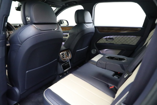 Used 2021 Bentley Bentayga V8 for sale Sold at Maserati of Greenwich in Greenwich CT 06830 14
