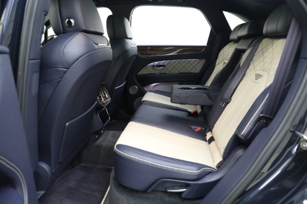 Used 2021 Bentley Bentayga V8 for sale Sold at Maserati of Greenwich in Greenwich CT 06830 15