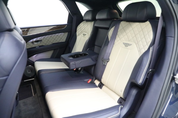 Used 2021 Bentley Bentayga V8 for sale Sold at Maserati of Greenwich in Greenwich CT 06830 16