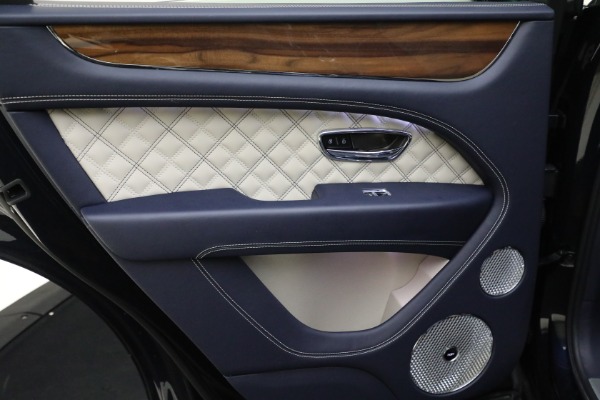 Used 2021 Bentley Bentayga V8 for sale Sold at Maserati of Greenwich in Greenwich CT 06830 17