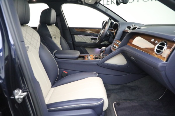 Used 2021 Bentley Bentayga V8 for sale Sold at Maserati of Greenwich in Greenwich CT 06830 19