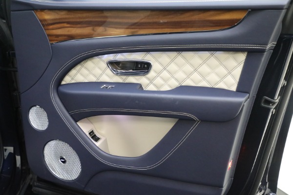 Used 2021 Bentley Bentayga V8 for sale Sold at Maserati of Greenwich in Greenwich CT 06830 21