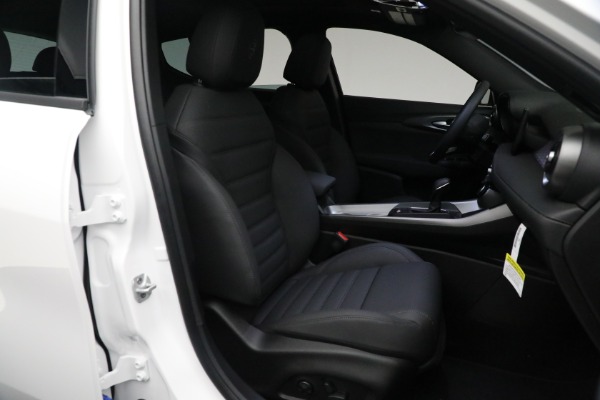 New 2024 Alfa Romeo Tonale Ti for sale Sold at Maserati of Greenwich in Greenwich CT 06830 27