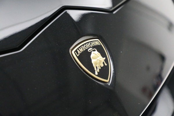 Used 2019 Lamborghini Urus for sale Sold at Maserati of Greenwich in Greenwich CT 06830 10