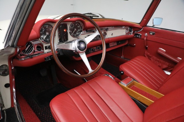 Used 1970 Mercedes-Benz 280 SL for sale Sold at Maserati of Greenwich in Greenwich CT 06830 17