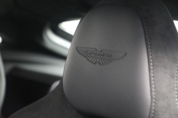 New 2025 Aston Martin Vantage for sale $242,100 at Maserati of Greenwich in Greenwich CT 06830 16