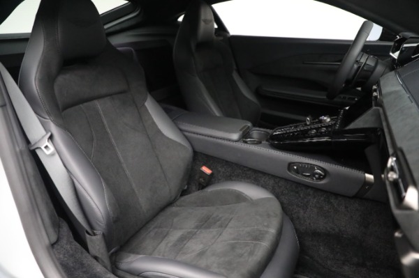 New 2025 Aston Martin Vantage for sale $242,100 at Maserati of Greenwich in Greenwich CT 06830 22