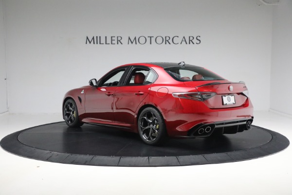 Used 2024 Alfa Romeo Giulia Quadrifoglio Carbon for sale $78,900 at Maserati of Greenwich in Greenwich CT 06830 10
