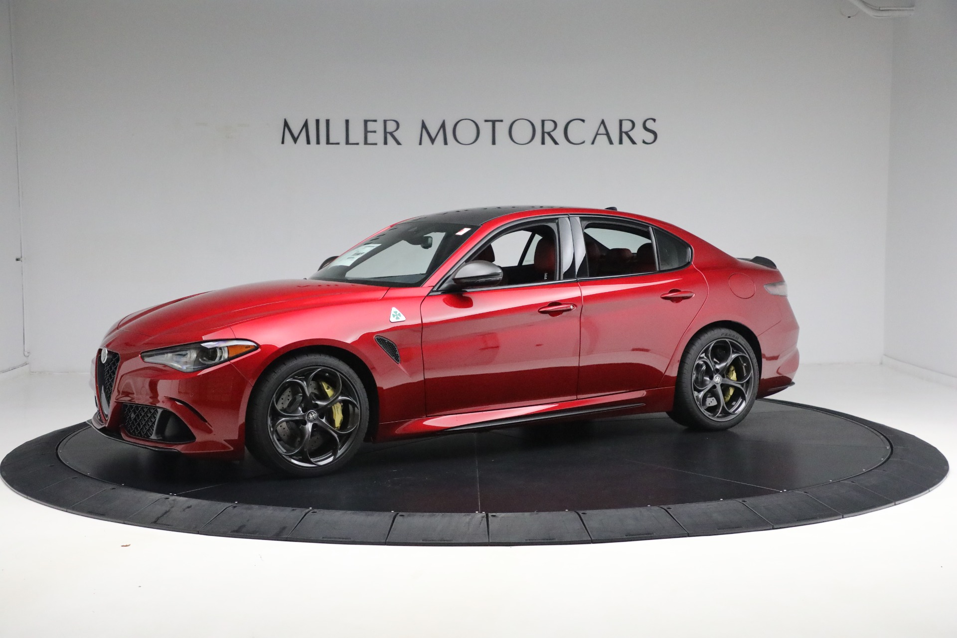 Used 2024 Alfa Romeo Giulia Quadrifoglio Carbon for sale $78,900 at Maserati of Greenwich in Greenwich CT 06830 1