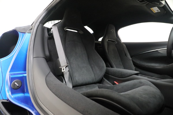 New 2025 McLaren Artura for sale Sold at Maserati of Greenwich in Greenwich CT 06830 18