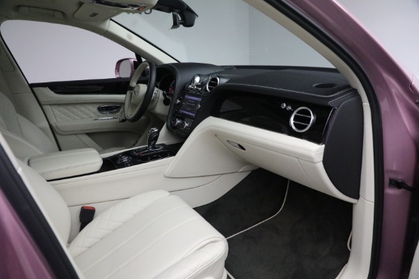 Used 2019 Bentley Bentayga V8 for sale Sold at Maserati of Greenwich in Greenwich CT 06830 28