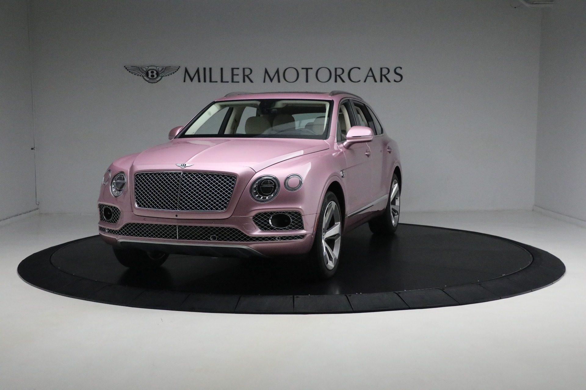 Used 2019 Bentley Bentayga V8 for sale Sold at Maserati of Greenwich in Greenwich CT 06830 1