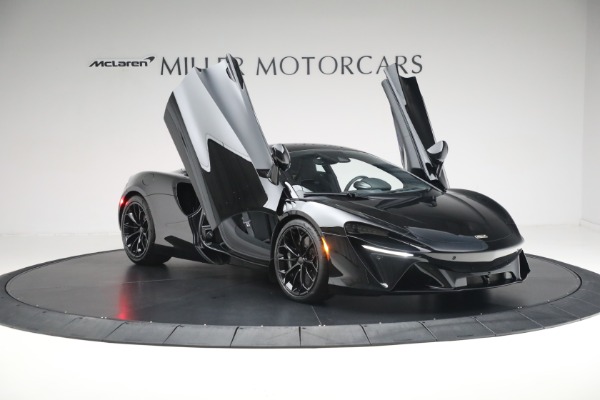 Used 2025 McLaren Artura TechLux for sale $227,900 at Maserati of Greenwich in Greenwich CT 06830 17