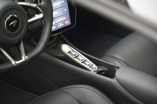 Used 2025 McLaren Artura TechLux for sale $227,900 at Maserati of Greenwich in Greenwich CT 06830 27
