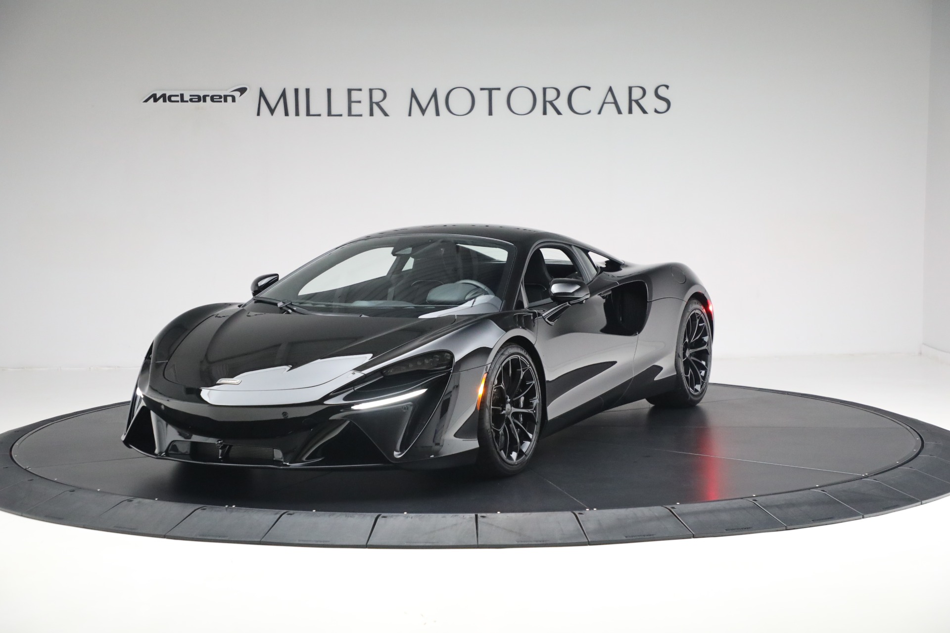 Used 2025 McLaren Artura TechLux for sale $227,900 at Maserati of Greenwich in Greenwich CT 06830 1