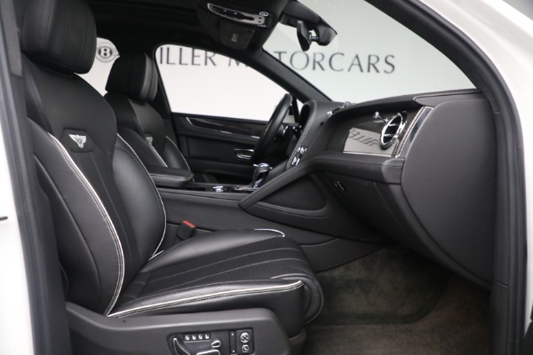 Used 2021 Bentley Bentayga V8 for sale $129,900 at Maserati of Greenwich in Greenwich CT 06830 22