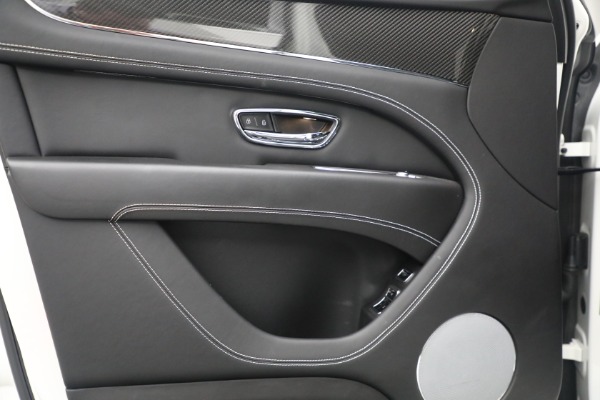 Used 2021 Bentley Bentayga V8 for sale $129,900 at Maserati of Greenwich in Greenwich CT 06830 27