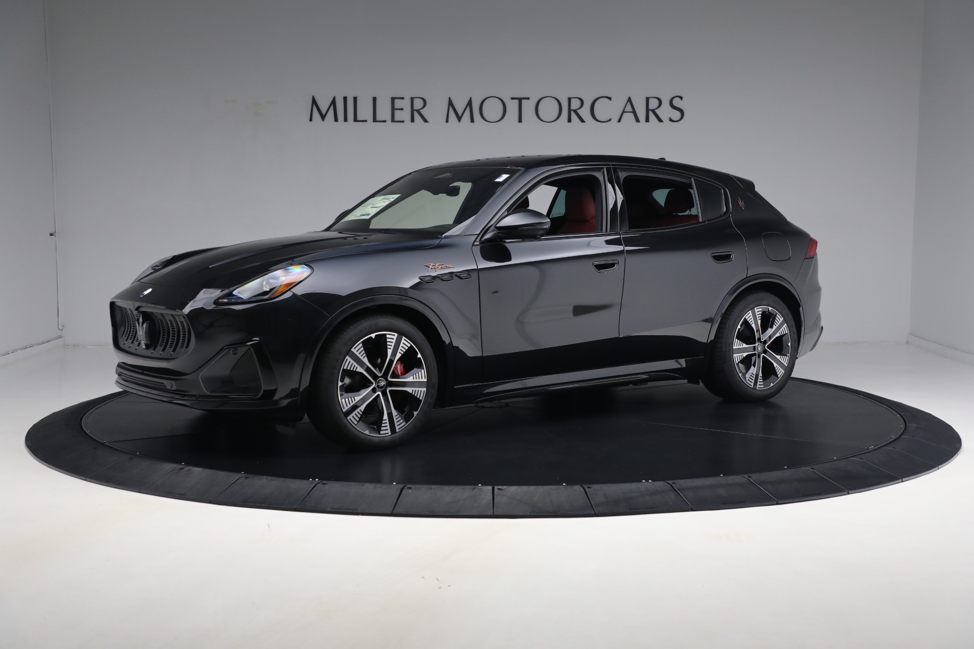 New 2025 Maserati Grecale Folgore for sale $99,900 at Maserati of Greenwich in Greenwich CT 06830 1