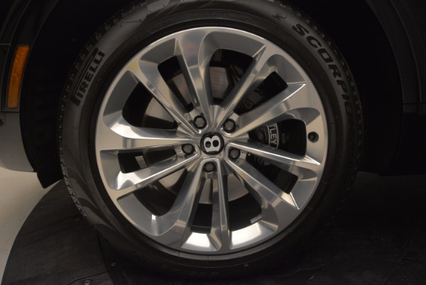 Used 2017 Bentley Bentayga for sale Sold at Maserati of Greenwich in Greenwich CT 06830 17