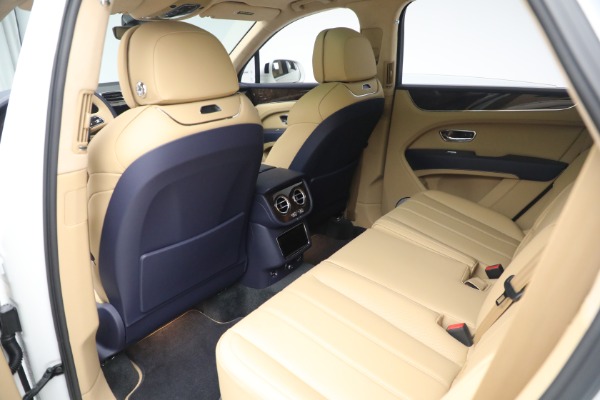 New 2024 Bentley Bentayga Hybrid for sale Sold at Maserati of Greenwich in Greenwich CT 06830 17