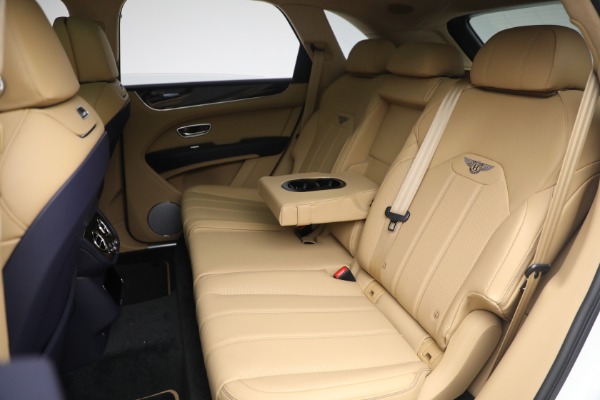 New 2024 Bentley Bentayga Hybrid for sale Sold at Maserati of Greenwich in Greenwich CT 06830 19