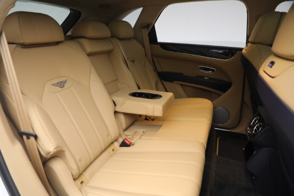 New 2024 Bentley Bentayga Hybrid for sale Sold at Maserati of Greenwich in Greenwich CT 06830 25