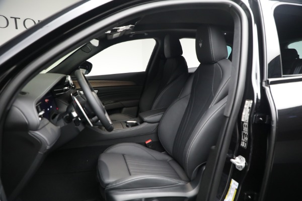 New 2025 Maserati Grecale Folgore for sale $102,900 at Maserati of Greenwich in Greenwich CT 06830 15