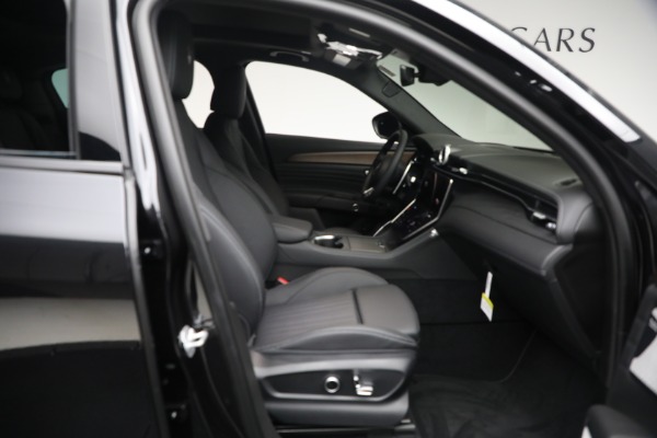New 2025 Maserati Grecale Folgore for sale $102,900 at Maserati of Greenwich in Greenwich CT 06830 16