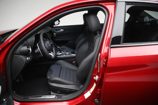 New 2024 Alfa Romeo Giulia Quadrifoglio for sale $79,415 at Maserati of Greenwich in Greenwich CT 06830 25