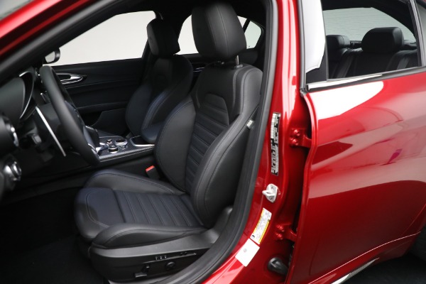 New 2024 Alfa Romeo Giulia Quadrifoglio for sale $79,415 at Maserati of Greenwich in Greenwich CT 06830 26
