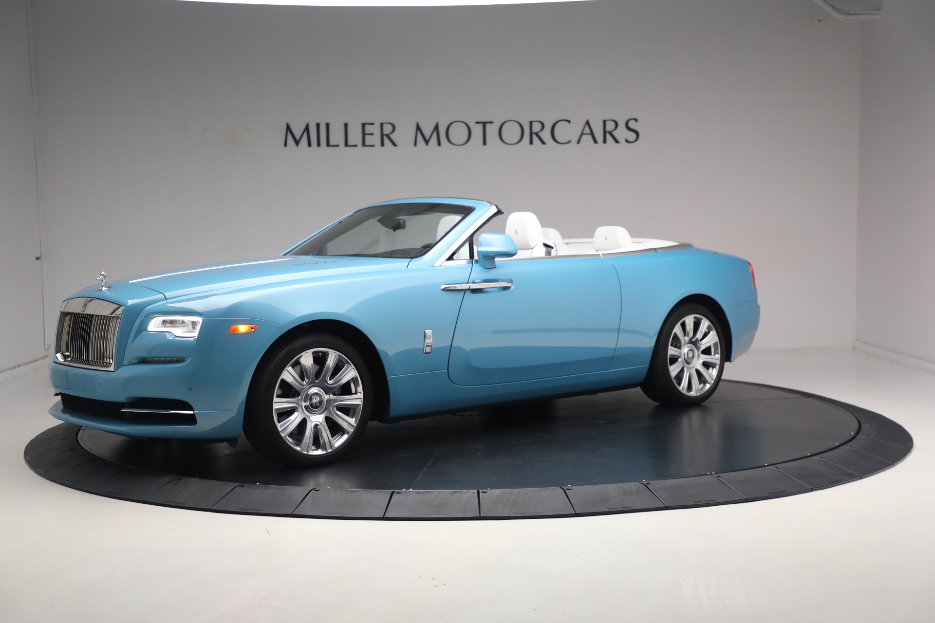 Used 2018 Rolls-Royce Dawn for sale Sold at Maserati of Greenwich in Greenwich CT 06830 1