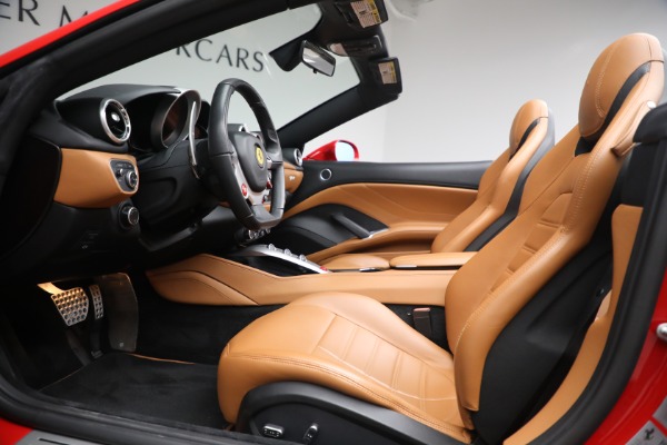 Used 2017 Ferrari California T for sale Sold at Maserati of Greenwich in Greenwich CT 06830 20