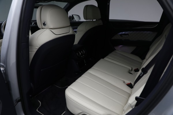 Used 2021 Bentley Bentayga V8 for sale Sold at Maserati of Greenwich in Greenwich CT 06830 17