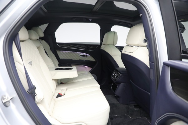 Used 2021 Bentley Bentayga V8 for sale Sold at Maserati of Greenwich in Greenwich CT 06830 25