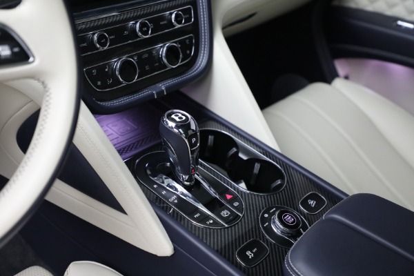 Used 2021 Bentley Bentayga V8 for sale Sold at Maserati of Greenwich in Greenwich CT 06830 28