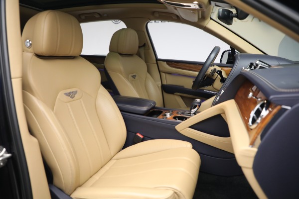 Used 2021 Bentley Bentayga V8 for sale Sold at Maserati of Greenwich in Greenwich CT 06830 19