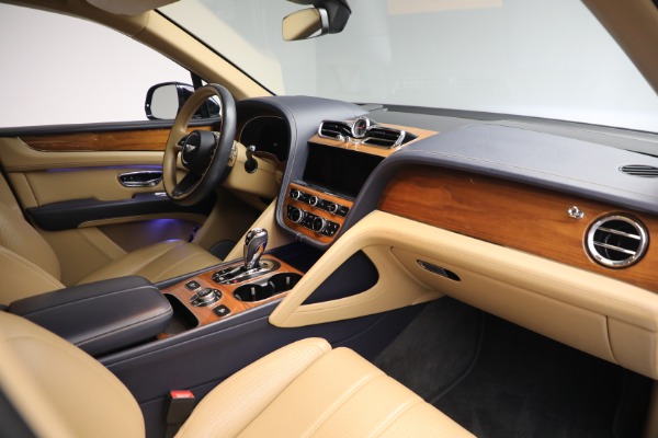 Used 2021 Bentley Bentayga V8 for sale Sold at Maserati of Greenwich in Greenwich CT 06830 20