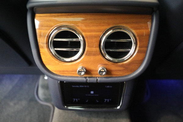 Used 2021 Bentley Bentayga V8 for sale Sold at Maserati of Greenwich in Greenwich CT 06830 27