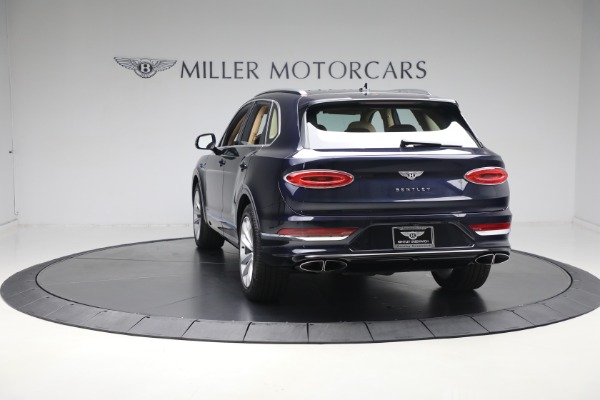 Used 2021 Bentley Bentayga V8 for sale Sold at Maserati of Greenwich in Greenwich CT 06830 6