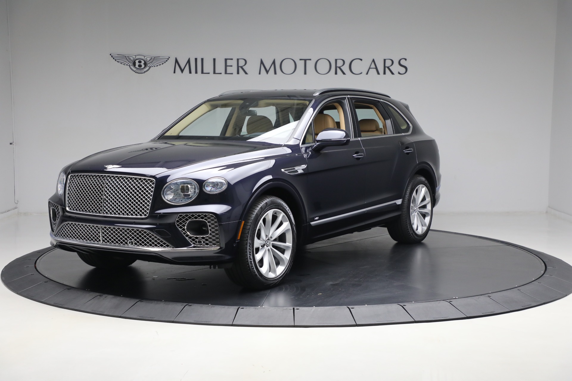 Used 2021 Bentley Bentayga V8 for sale Sold at Maserati of Greenwich in Greenwich CT 06830 1